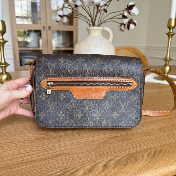 ✅AUTHENTIC✅ LOUIS VUITTON SAINT GERMAIN PM - Picture 1 of 16